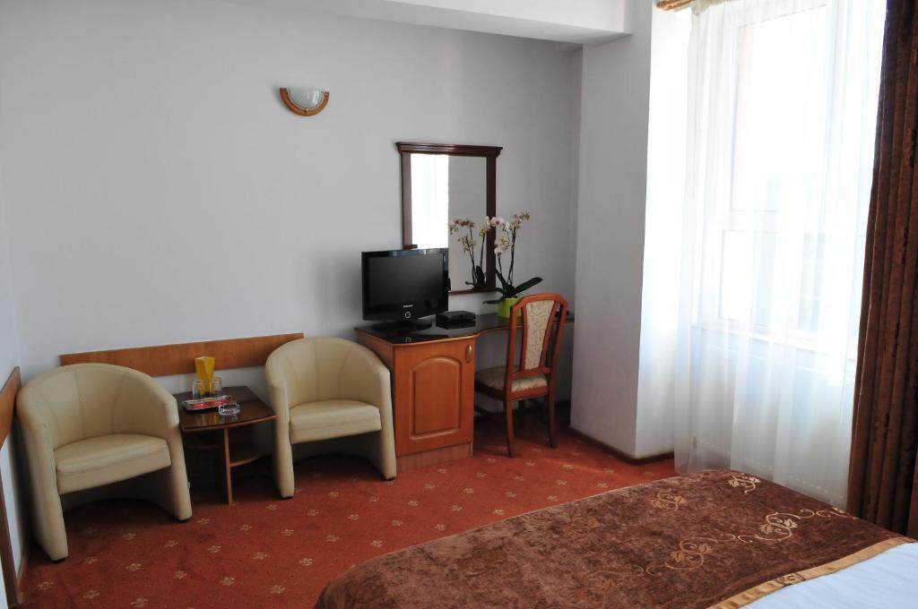 Hotel Emma Est كرايوفا المظهر الخارجي الصورة
